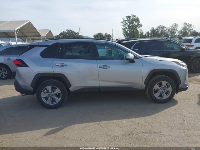 2T3RWRFV9PW179156 Toyota Rav4 Hybrid Xle