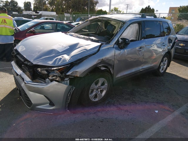 Toyota Grand Highlander Le 2025 5TDAAAA52SS034197 Image 2