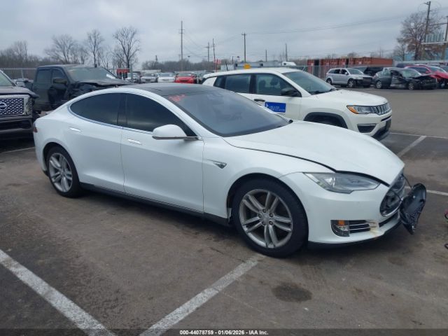 2015 TESLA MODEL S 5YJSA1H13FFP74021