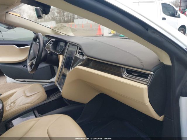 2015 TESLA MODEL S 5YJSA1H13FFP74021 Photo 4