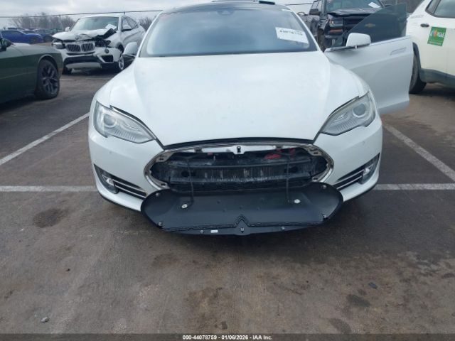 2015 TESLA MODEL S 5YJSA1H13FFP74021 Photo 5