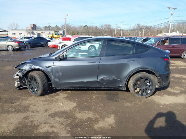 Продаж на аукціоні авто 2025 Tesla Model Y Long Range Dual Motor All-wheel Drive, vin: 7SAYGDEE3SF297119, номер лоту: 44078822