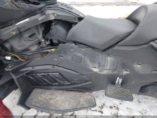 2021 CAN-AM SPYDER ROADSTER 2BXNBDD22MV001933 Photo 8