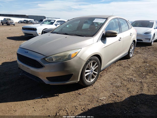 Ford FOCUS SE 2017 1FADP3F21HL254307 Image 2