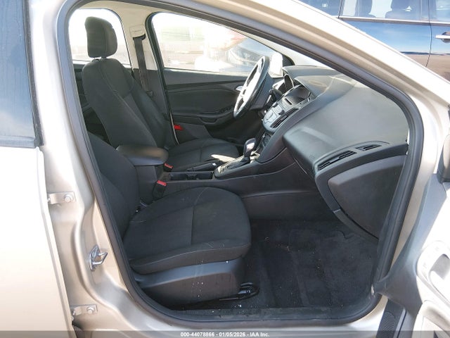 Ford FOCUS SE 2017 1FADP3F21HL254307 Image 5