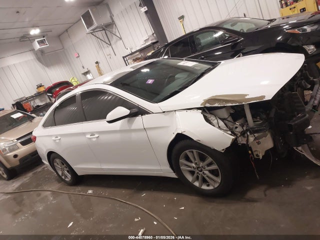 Hyundai SONATA SE 2015 5NPE24AF5FH099856 Image 13