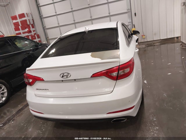 Hyundai SONATA SE 2015 5NPE24AF5FH099856 Image 16