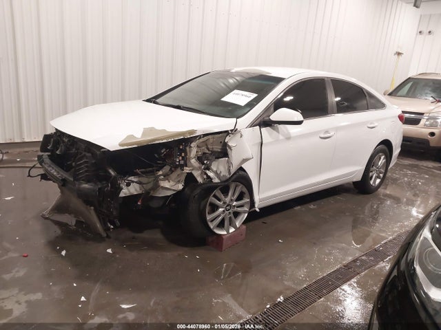 Hyundai SONATA SE 2015 5NPE24AF5FH099856 Image 2