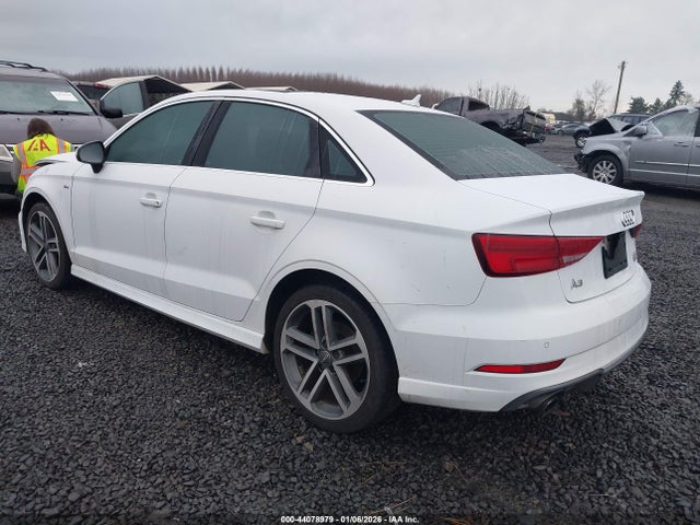 2017 AUDI A3 WAUJ8GFF1H1036400 Photo 2