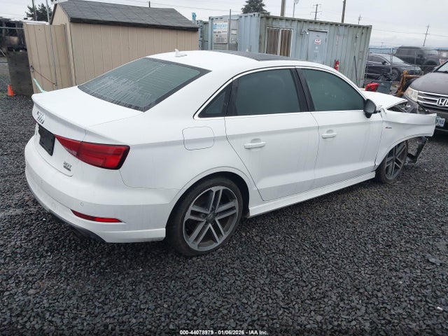 2017 AUDI A3 WAUJ8GFF1H1036400 Photo 3