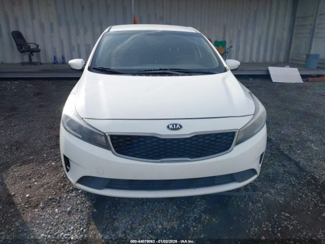 2017 KIA FORTE 3KPFK4A7XHE055260 Photo 5