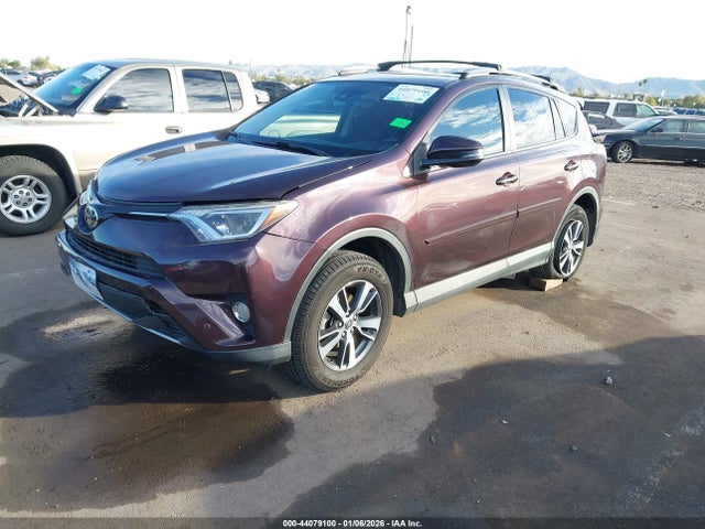 Toyota Rav4 Xle 2018 2T3WFREV9JW436344 Image 2