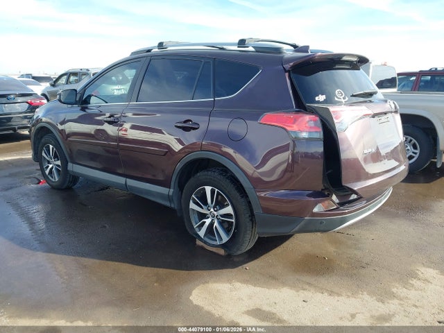 Toyota Rav4 Xle 2018 2T3WFREV9JW436344 Image 3
