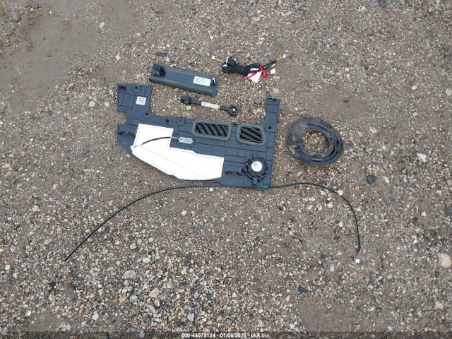 Продажа на аукционе авто 2023 Tesla Model 3 Long Range Dual Motor All-wheel Drive, vin: 5YJ3E1EB5PF618103, номер лота: 44079124