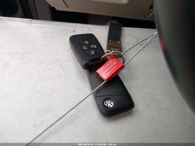 2019 VOLKSWAGEN ATLAS 1V2MR2CA0KC576940 Photo 10