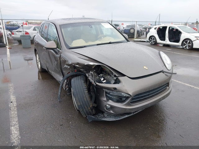 2014 PORSCHE CAYENNE WP1AA2A28ELA05982 Photo 0