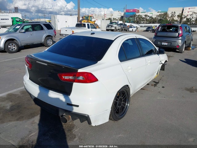 2015 MITSUBISHI LANCER EVOLUTION JA32W8FV2FU018220 Photo 3