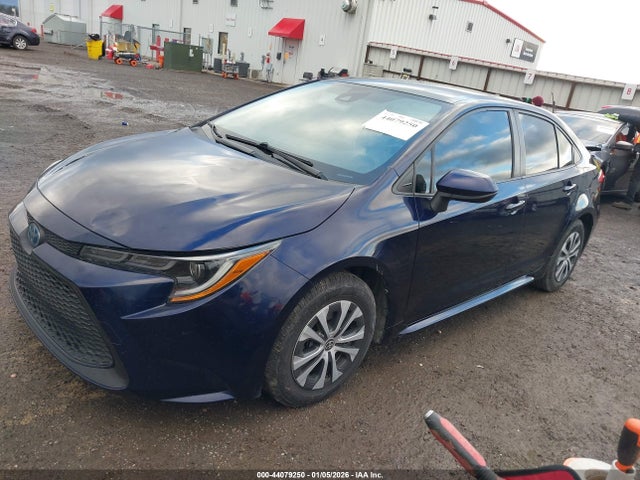 Toyota Corolla Hybrid Le 2022 JTDEAMDE8NJ047696 Image 2