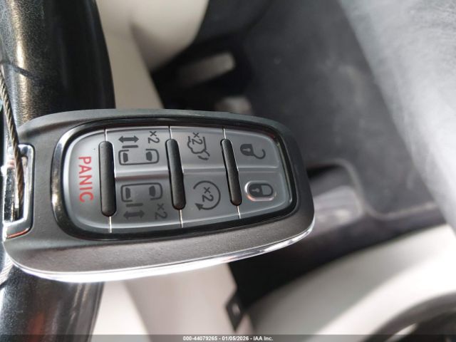 2021 CHRYSLER PACIFICA HYBRID 2C4RC1L73MR603209 Photo 10