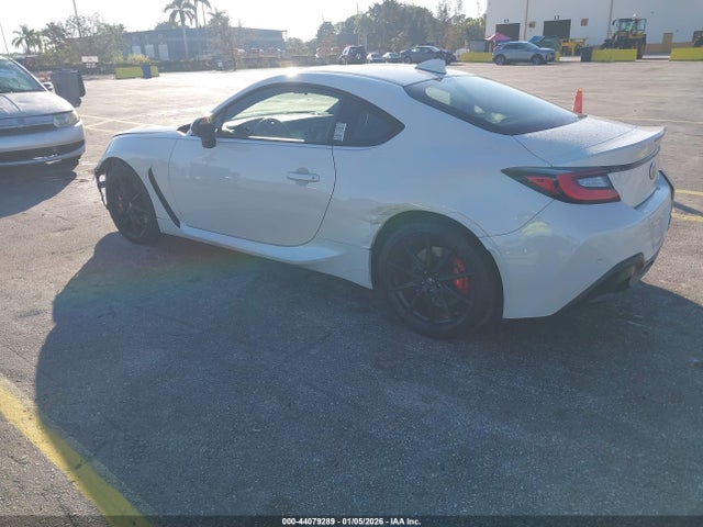 2025 TOYOTA GR86 JF1ZNBB13S8753316 Photo 2