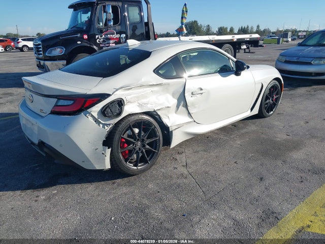 2025 TOYOTA GR86 JF1ZNBB13S8753316 Photo 3