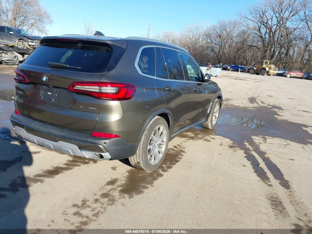 2020 BMW X5 5UXCR6C09L9B59103 Photo 3