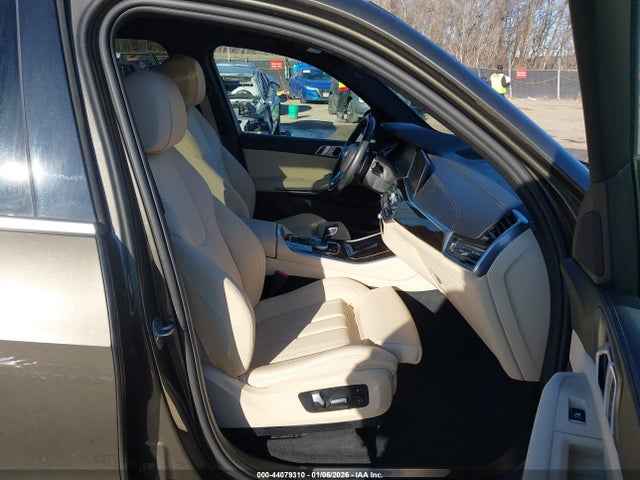2020 BMW X5 5UXCR6C09L9B59103 Photo 4