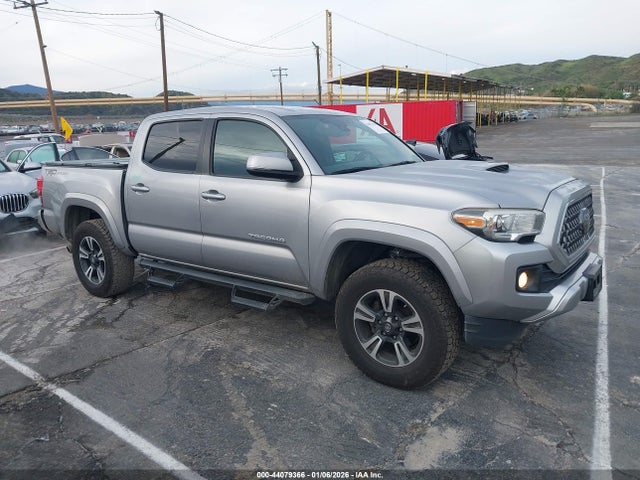 Toyota Tacoma 2018 3TMAZ5CN6JM075105 Image 13