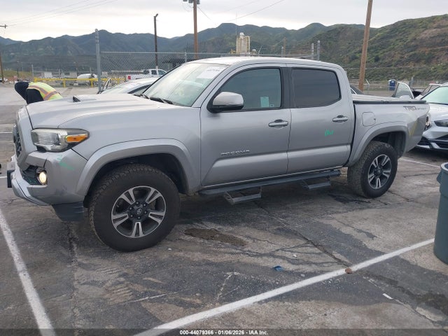 Toyota Tacoma 2018 3TMAZ5CN6JM075105 Image 14