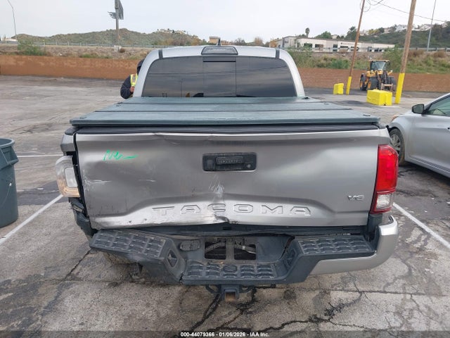 Toyota Tacoma 2018 3TMAZ5CN6JM075105 Image 16