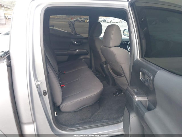 Toyota Tacoma 2018 3TMAZ5CN6JM075105 Image 8