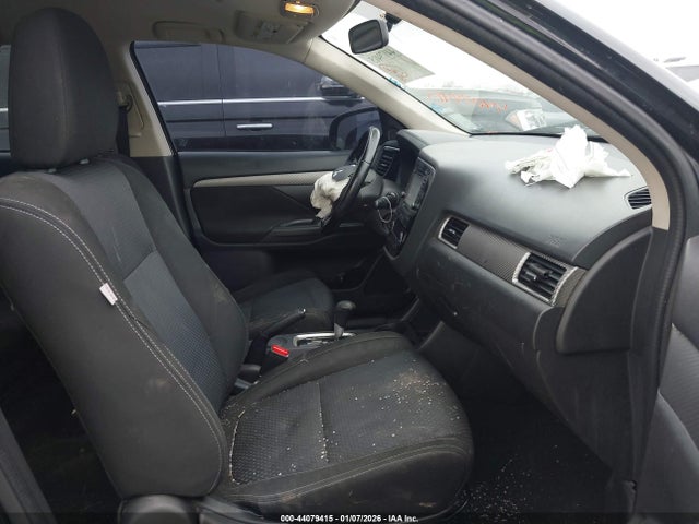 2016 MITSUBISHI OUTLANDER JA4AD3A33GZ033528 Photo 4