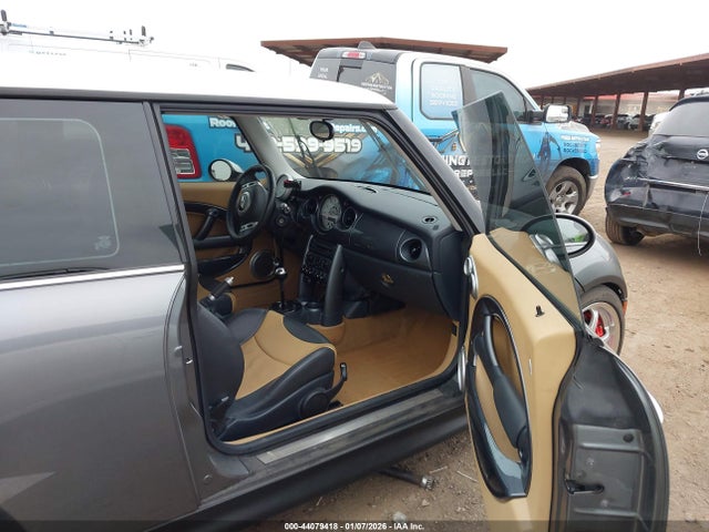 2004 MINI COOPER S WMWRE33494TD86494 Photo 4