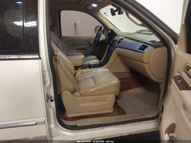 2010 CADILLAC ESCALADE 1GYUKHEFXAR134139 Photo 4