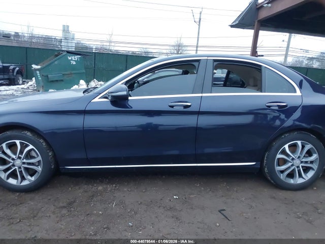 44079544 :رقم المزاد ، 55SWF4KB1GU154225 vin ، 2016 Mercedes-benz C 300 4matic مزاد بيع