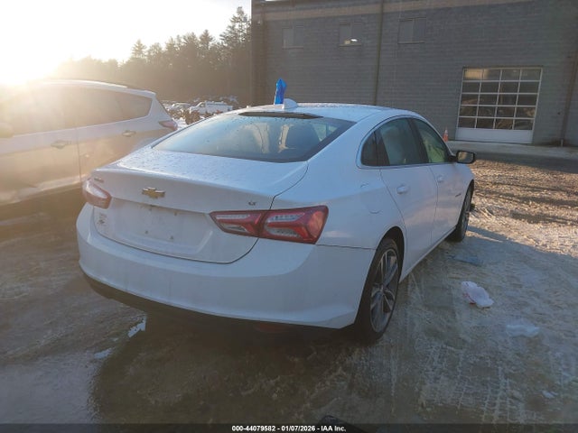 1G1ZD5STXMF019473 Chevrolet Malibu Fwd Lt