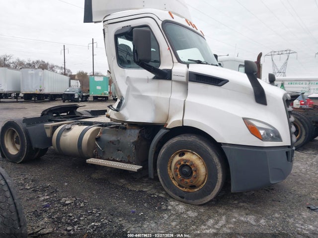 1FUBHSDV9LLKX8409 Freightliner New Cascadia 116