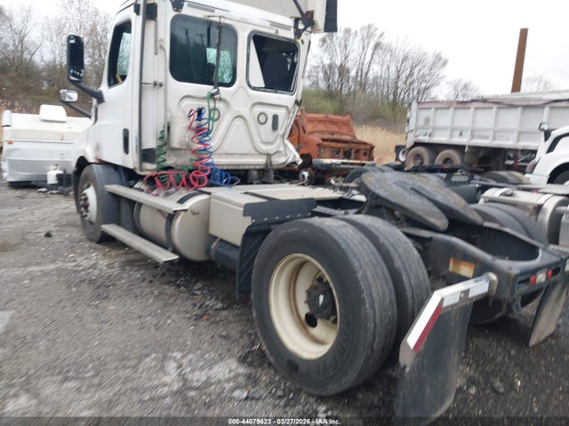 1FUBHSDV9LLKX8409 Freightliner New Cascadia 116