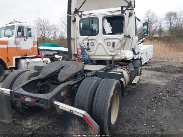 1FUBHSDV9LLKX8409 Freightliner New Cascadia 116