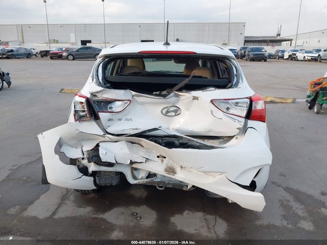 KMHD35LH5GU316998 Hyundai ELANTRA GT