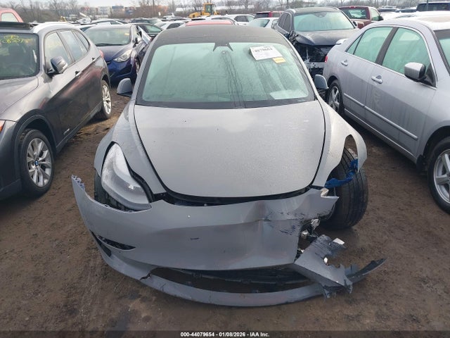 44079654 :رقم المزاد ، 5YJ3E1EA8MF020672 vin ، 2021 Tesla Model 3 Standard Range Plus Rear-wheel Drive مزاد بيع