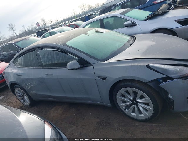 44079654 :رقم المزاد ، 5YJ3E1EA8MF020672 vin ، 2021 Tesla Model 3 Standard Range Plus Rear-wheel Drive مزاد بيع