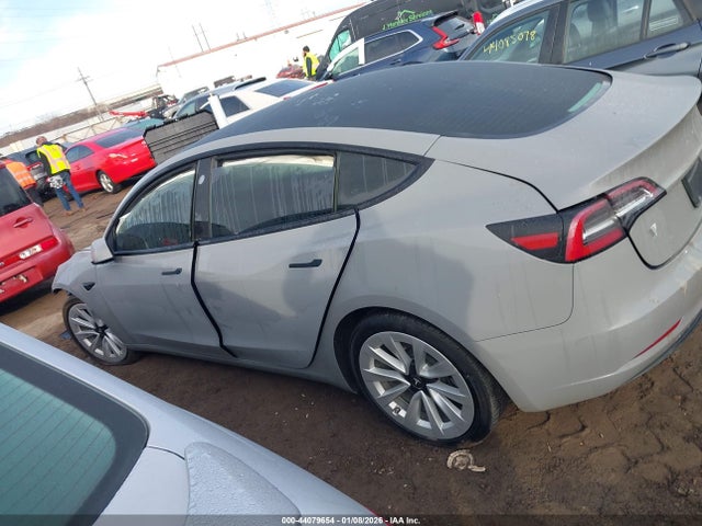 44079654 :رقم المزاد ، 5YJ3E1EA8MF020672 vin ، 2021 Tesla Model 3 Standard Range Plus Rear-wheel Drive مزاد بيع