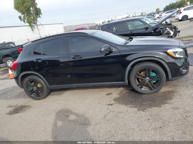 Mercedes-Benz GLA 250 2018 WDCTG4EB3JJ487937 Image 13