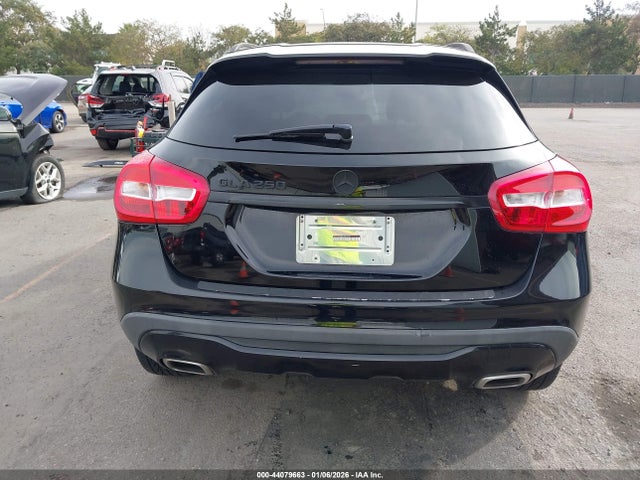 Mercedes-Benz GLA 250 2018 WDCTG4EB3JJ487937 Image 16