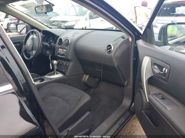 JN8AS5MT6FW669349 Nissan Rogue Select S