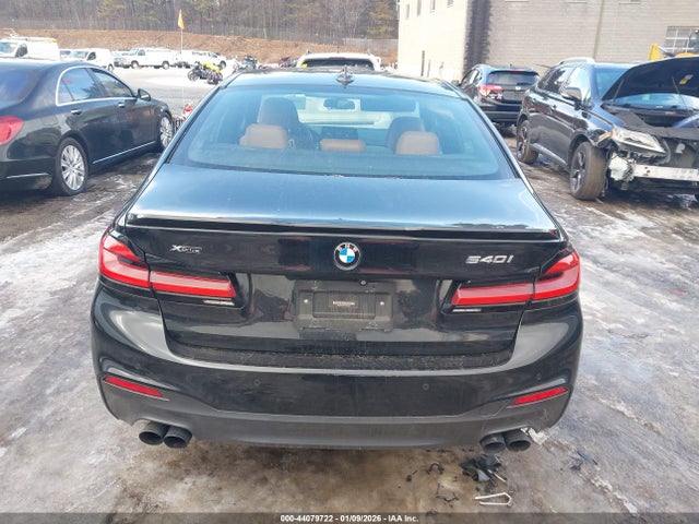 WBAJE7C35HG889995 BMW 540i Xdrive