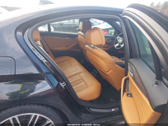 WBAJE7C35HG889995 BMW 540i Xdrive