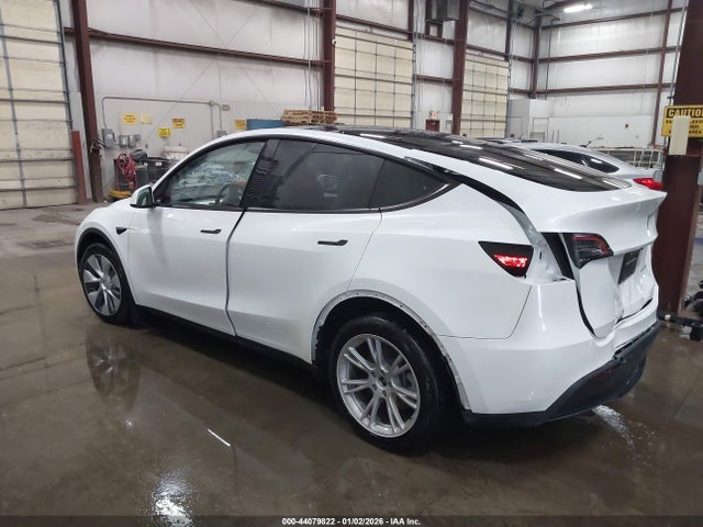 2023 TESLA MODEL Y 7SAYGDEE5PA147520 Photo 2