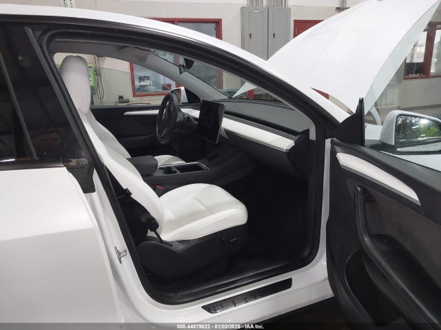 2023 TESLA MODEL Y 7SAYGDEE5PA147520 Photo 4